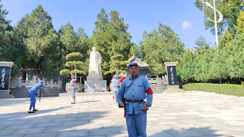 1728452014134229.jpg 2024年9月23日 陕西省延安市志丹县城北的炮楼山和瓦窑山之间的山坡上,刘志丹陵园雕塑_副本.jpg