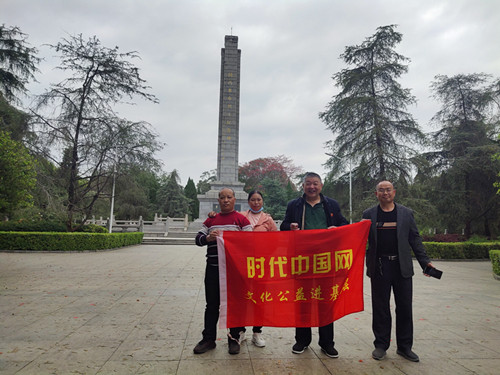 1732690109188086.jpg 2023年3月21日福建省龙岩市城区虎岭山上,龙岩市新罗区闽西革命陵园_副本.jpg