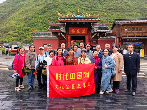 1743162200765879.jpg 2024年5月12日四川省甘孜藏族自治州泸定县泸桥镇泸定桥 (2)_副本.jpg