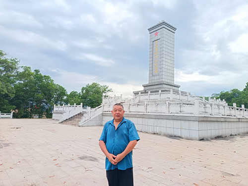 1759037113145155.jpg 2025年9月16日 广西壮族自治区梧州市岑溪市岑城镇思英社区 岑溪市革命陵园_副本.jpg