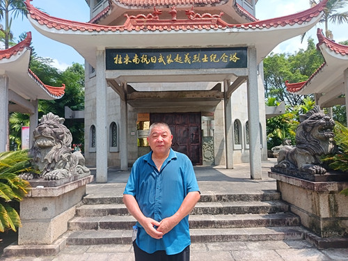 1759219807106864.jpg 2025年9月20日广西壮族自治区玉林市玉州区龟山公园内玉林市纪念广场 山顶纪念塔_副本.jpg