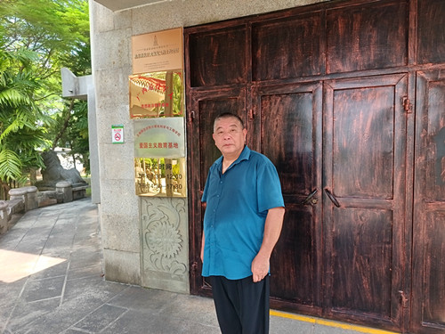 1759219826145731.jpg 2025年9月20日广西壮族自治区玉林市玉州区龟山公园内玉林市纪念广场 山顶纪念塔1_副本.jpg