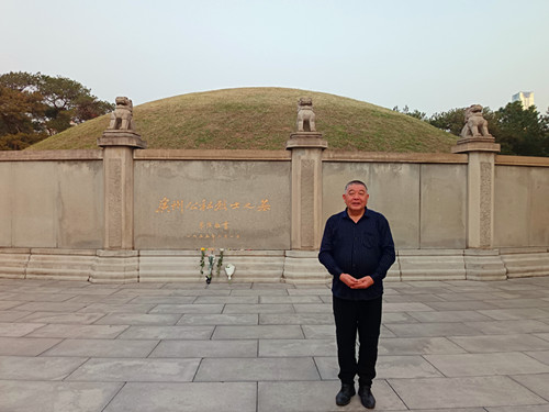 2025年12月5日广州市中山二路92号的广州起义陵园正门内  东侧_副本.jpg